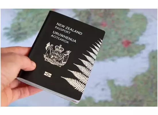 FAKE NEW ZEALAND PASSPORT