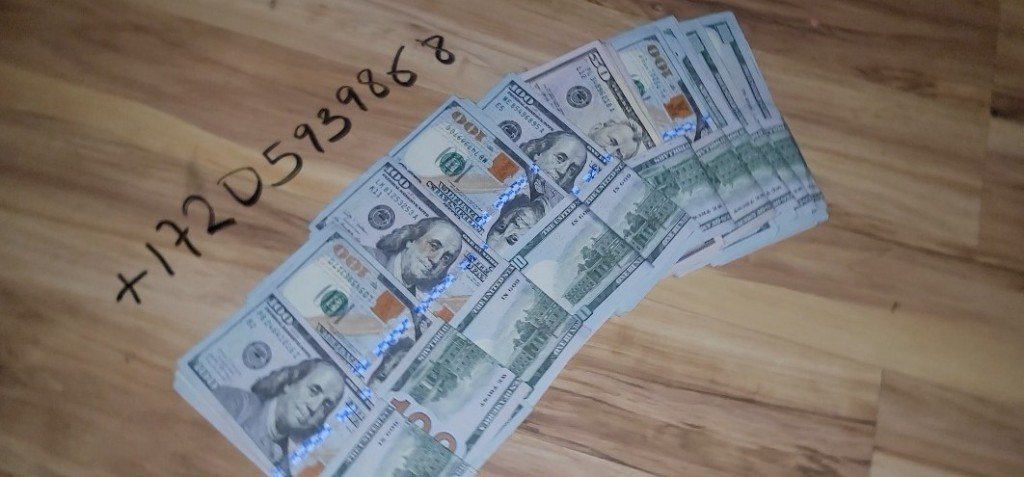 Counterfeit money sample
